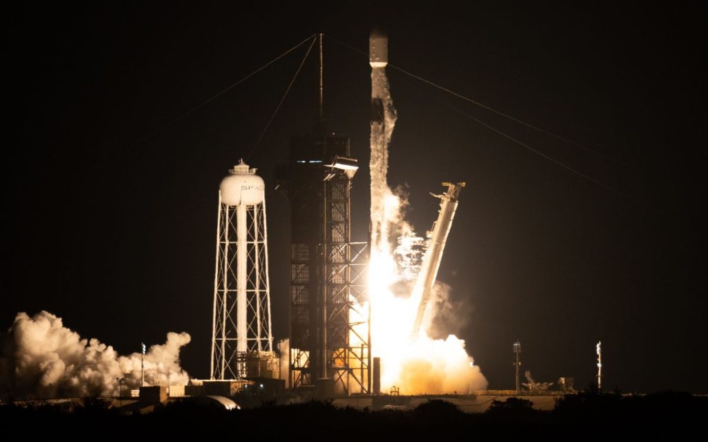 Un cohete SpaceX Falcon 9 lanzó el nuevo telescopio espacial de rayos X IXPE de la NASA