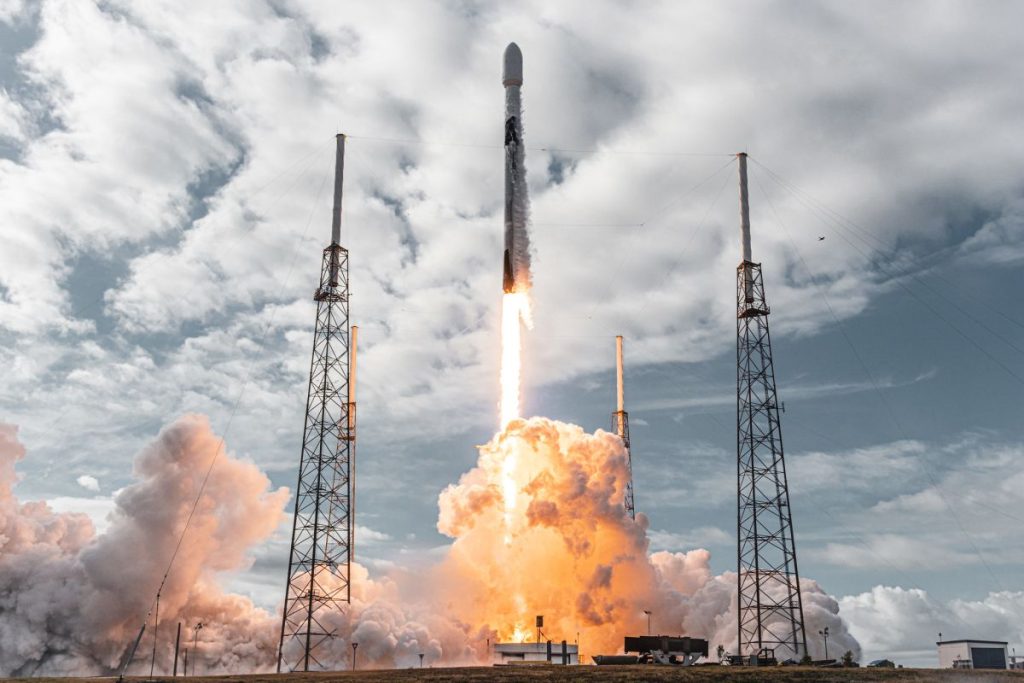 SpaceX se prepara para lanzar el Transporter-3 esta mañana